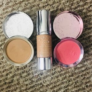 100% Pure Makeup Bundle